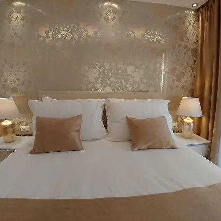 شقة Central Luxury Moonlight سبليت